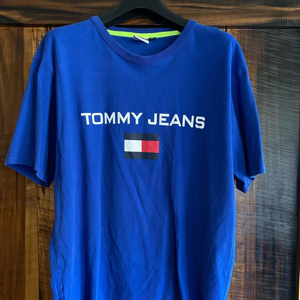 Tommy Jeans T